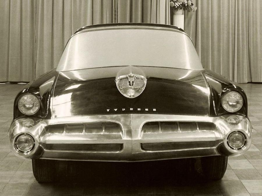  Lincoln Typhoon Concept Car 1957 года  (фото 1 из 3)